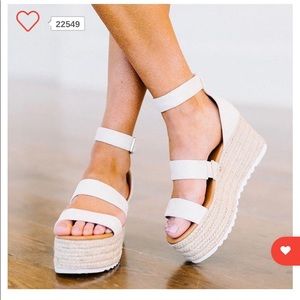 Open Toe Ankle Strap Platform Sandals, BRAND NEW